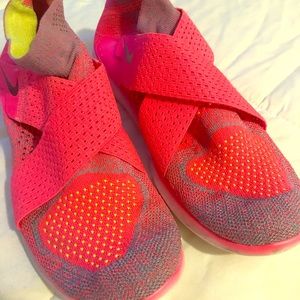 Nike Women's Free Rn Motion FK 2017 Running Shoe